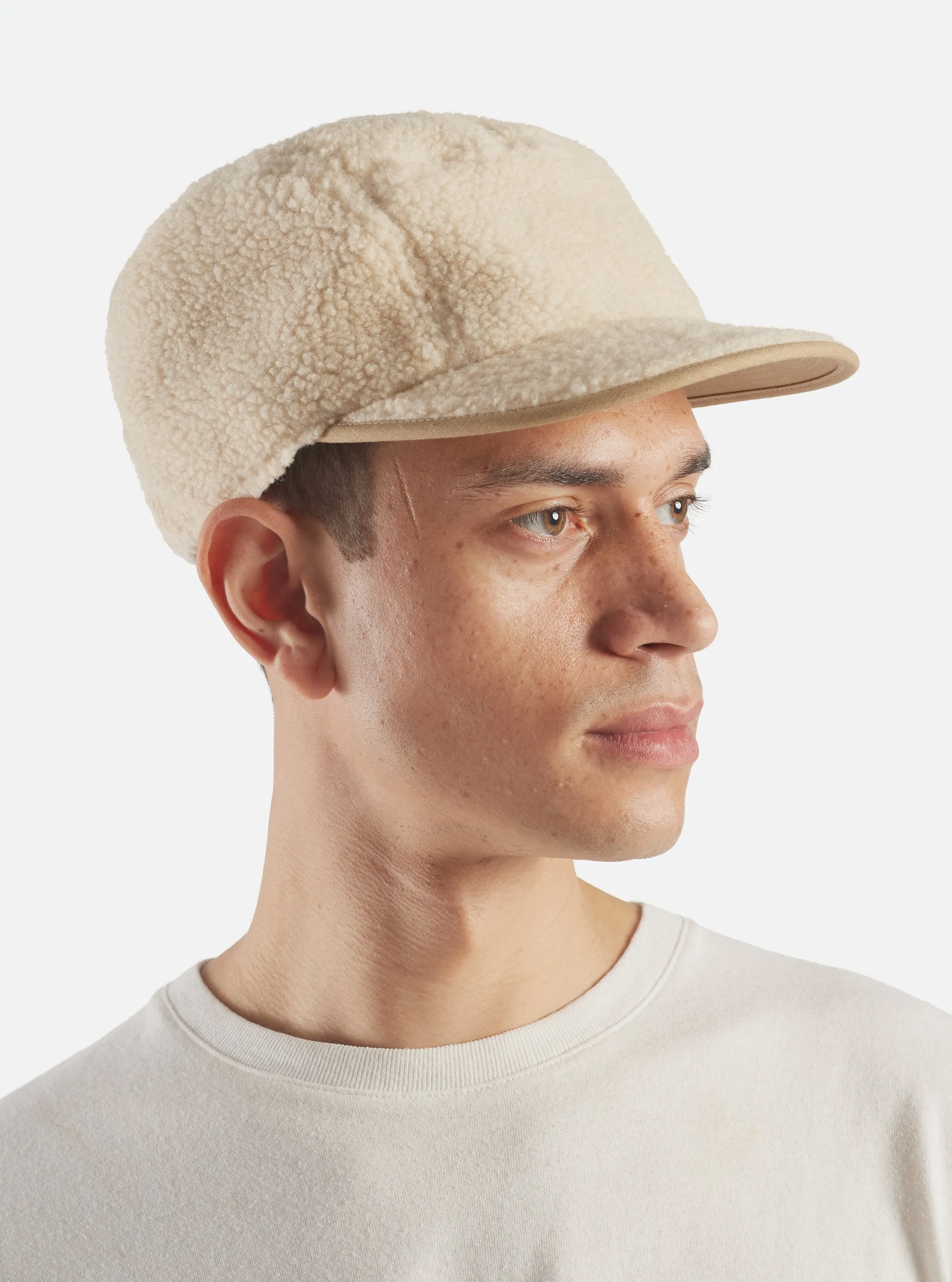 cableami® Jet Cap in Beige Boa Fleece