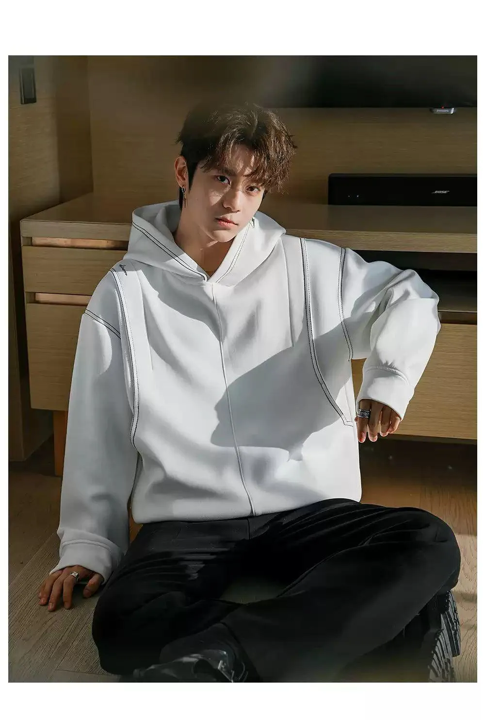 Chuan Contrast Stitched Lined Hoodie