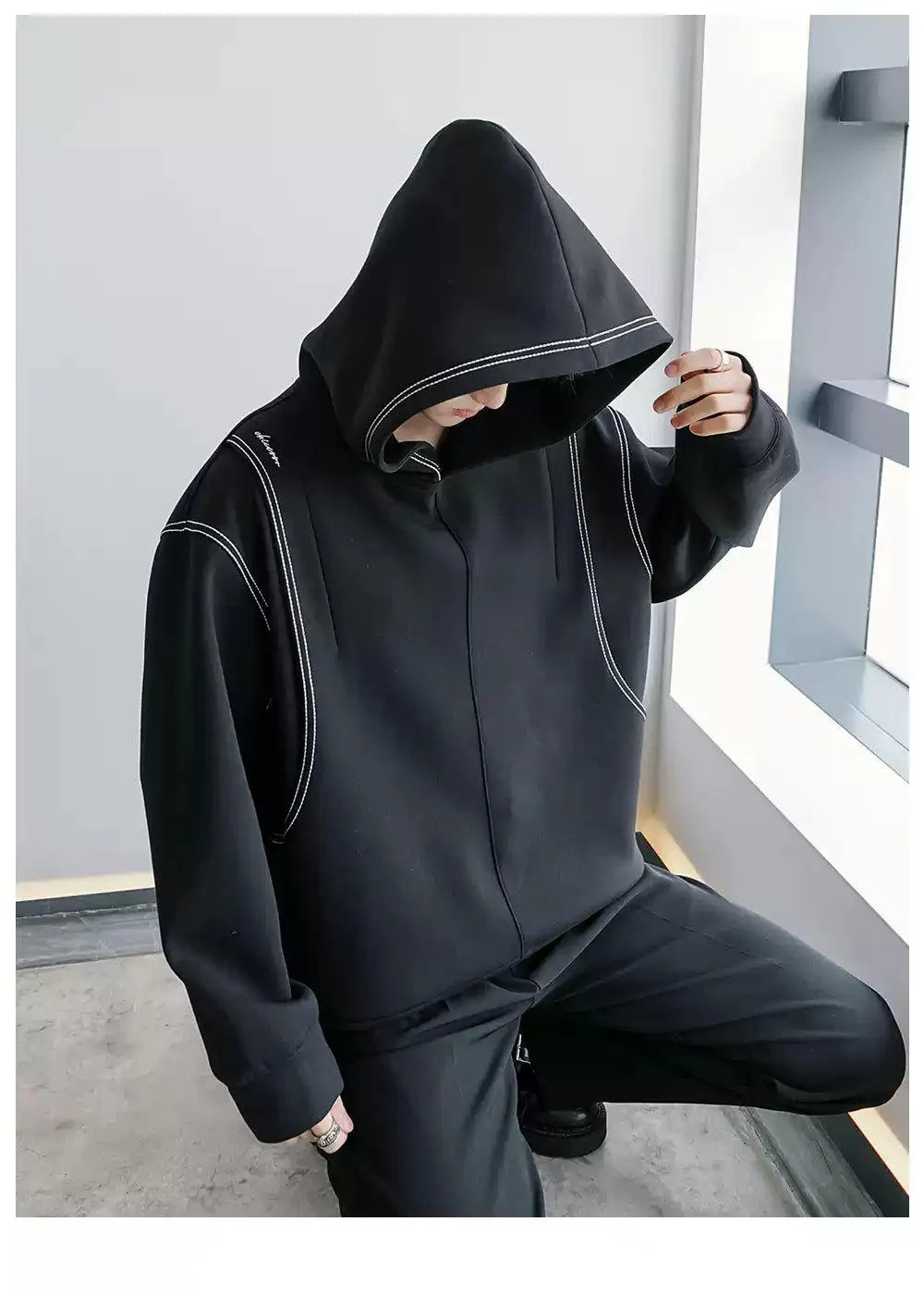 Chuan Contrast Stitched Lined Hoodie