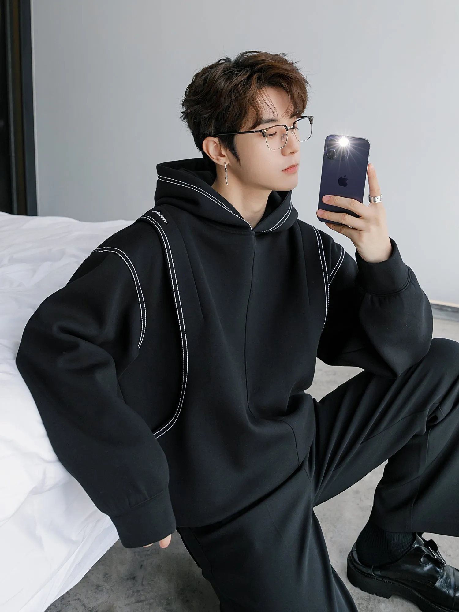 Chuan Contrast Stitched Lined Hoodie