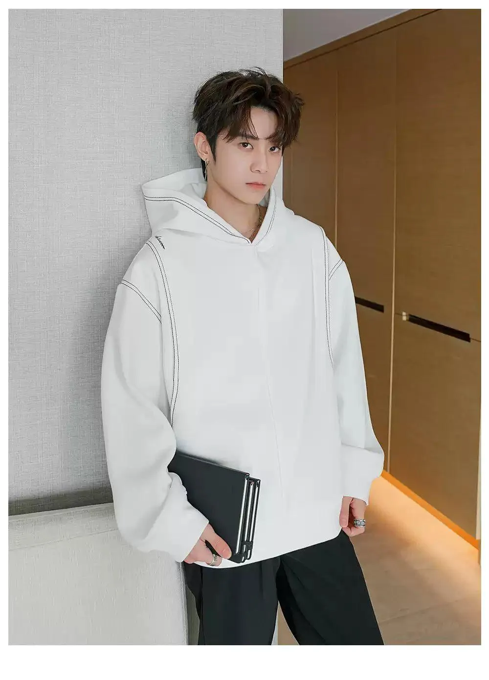 Chuan Contrast Stitched Lined Hoodie