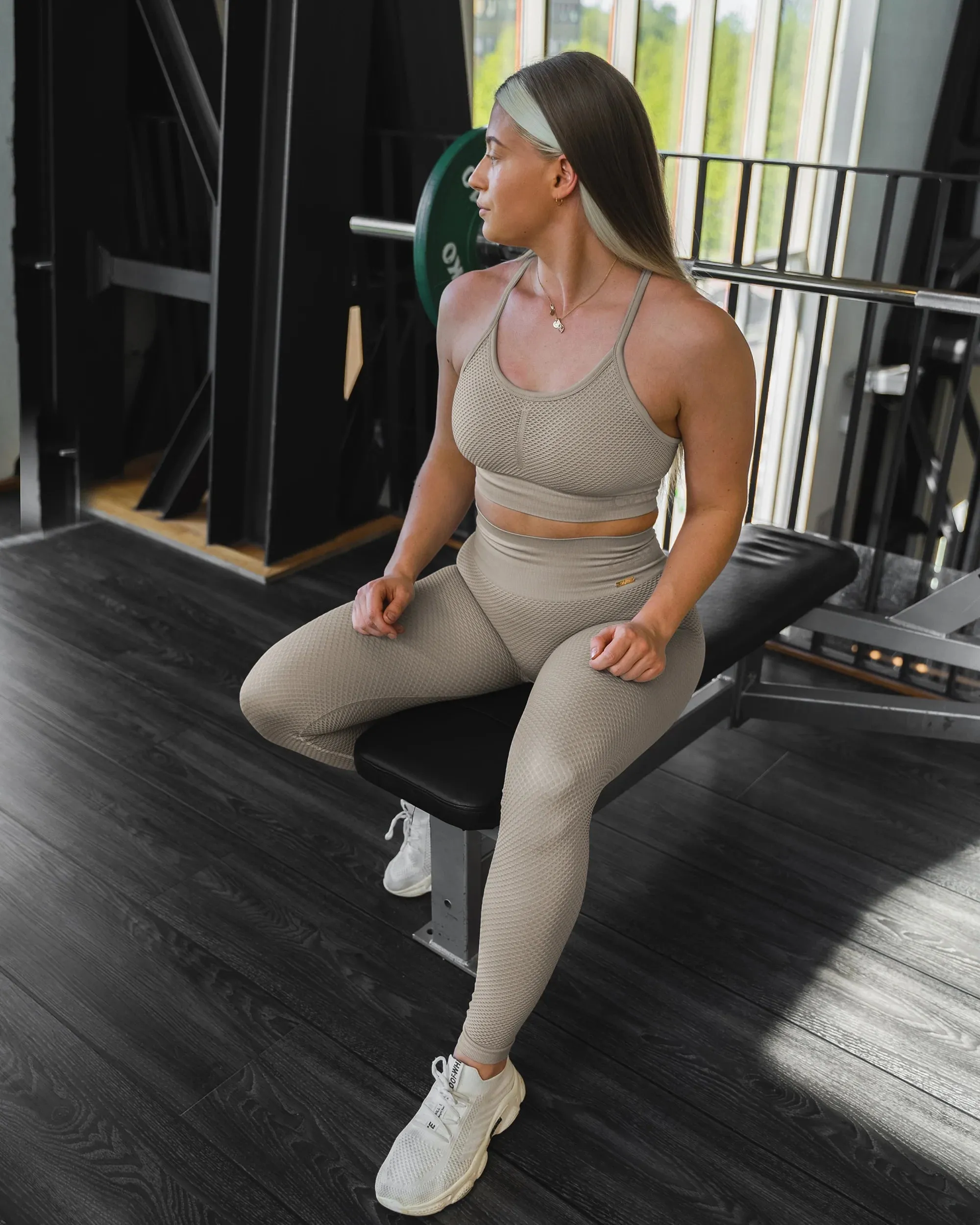 Gavelo Seamless HoneyComb Biege Leggings