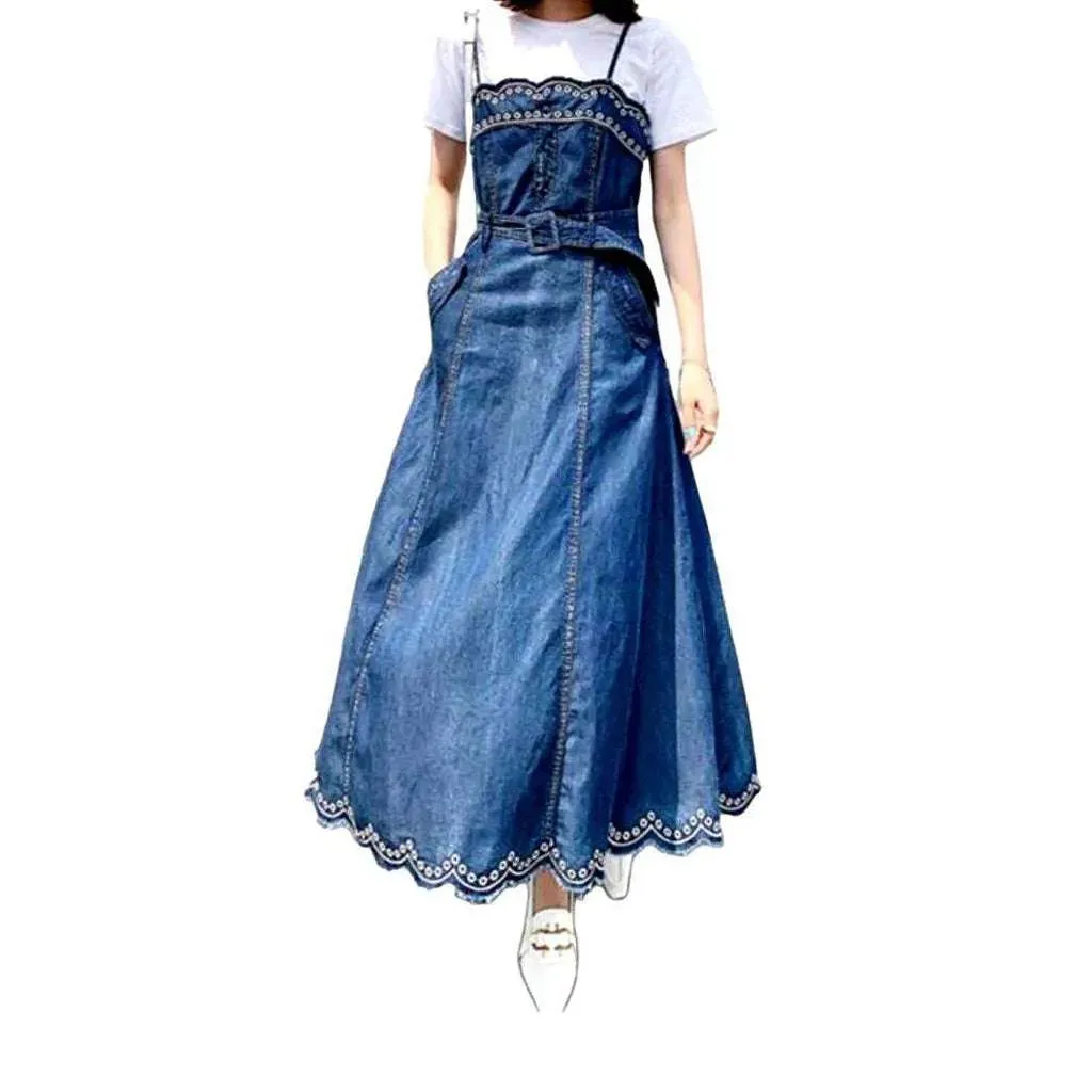 Laid-back embroidered denim dress