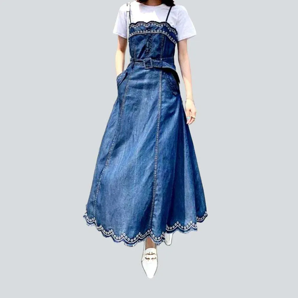 Laid-back embroidered denim dress