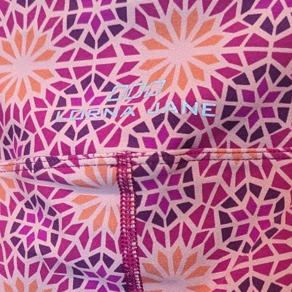 Lorna Jane 7/8 Pink Purple Moroccan Mandala Patterned Yoga Leggings