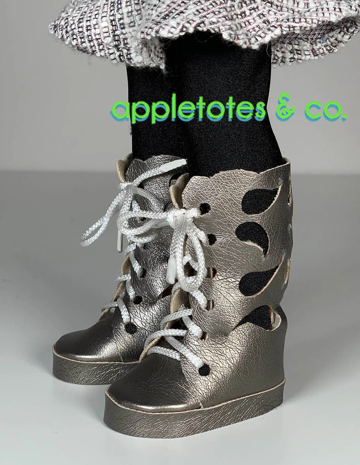 No-Sew Butterfly Boots 14 Inch Doll Pattern with SVG Files Included
