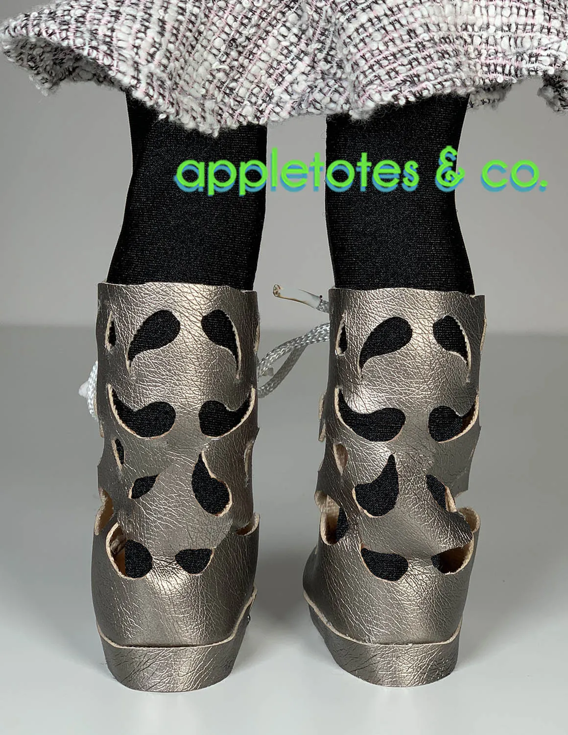 No-Sew Butterfly Boots 14 Inch Doll Pattern with SVG Files Included