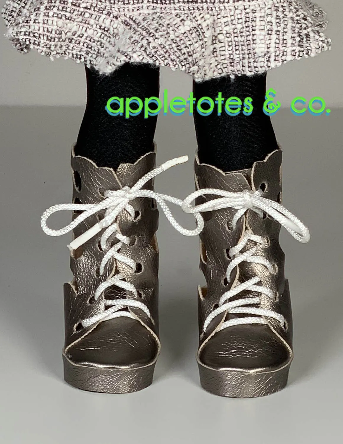 No-Sew Butterfly Boots 14 Inch Doll Pattern with SVG Files Included