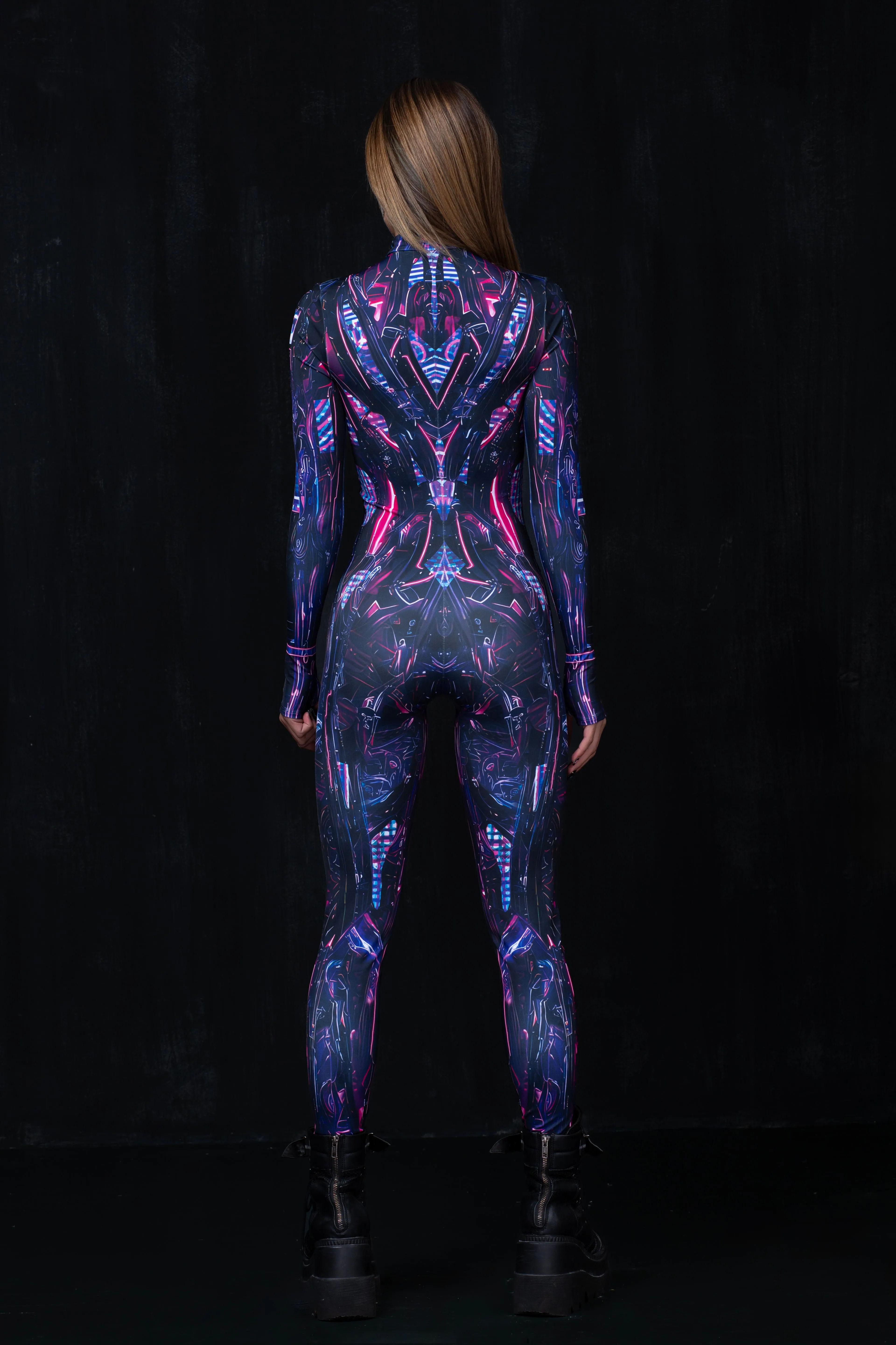 Raw Relay Costume