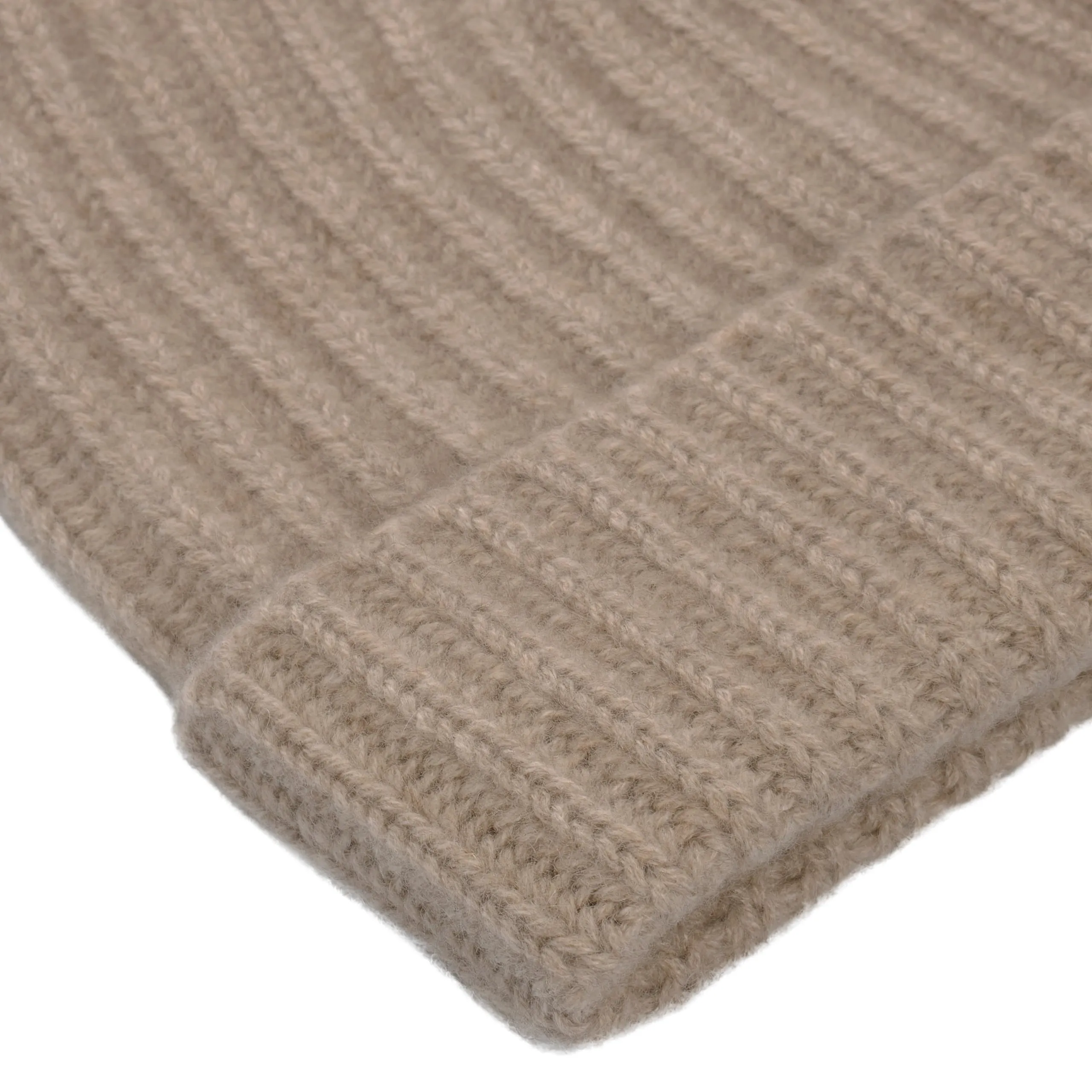 Ribbed Cashmere Hat in Dark Beige