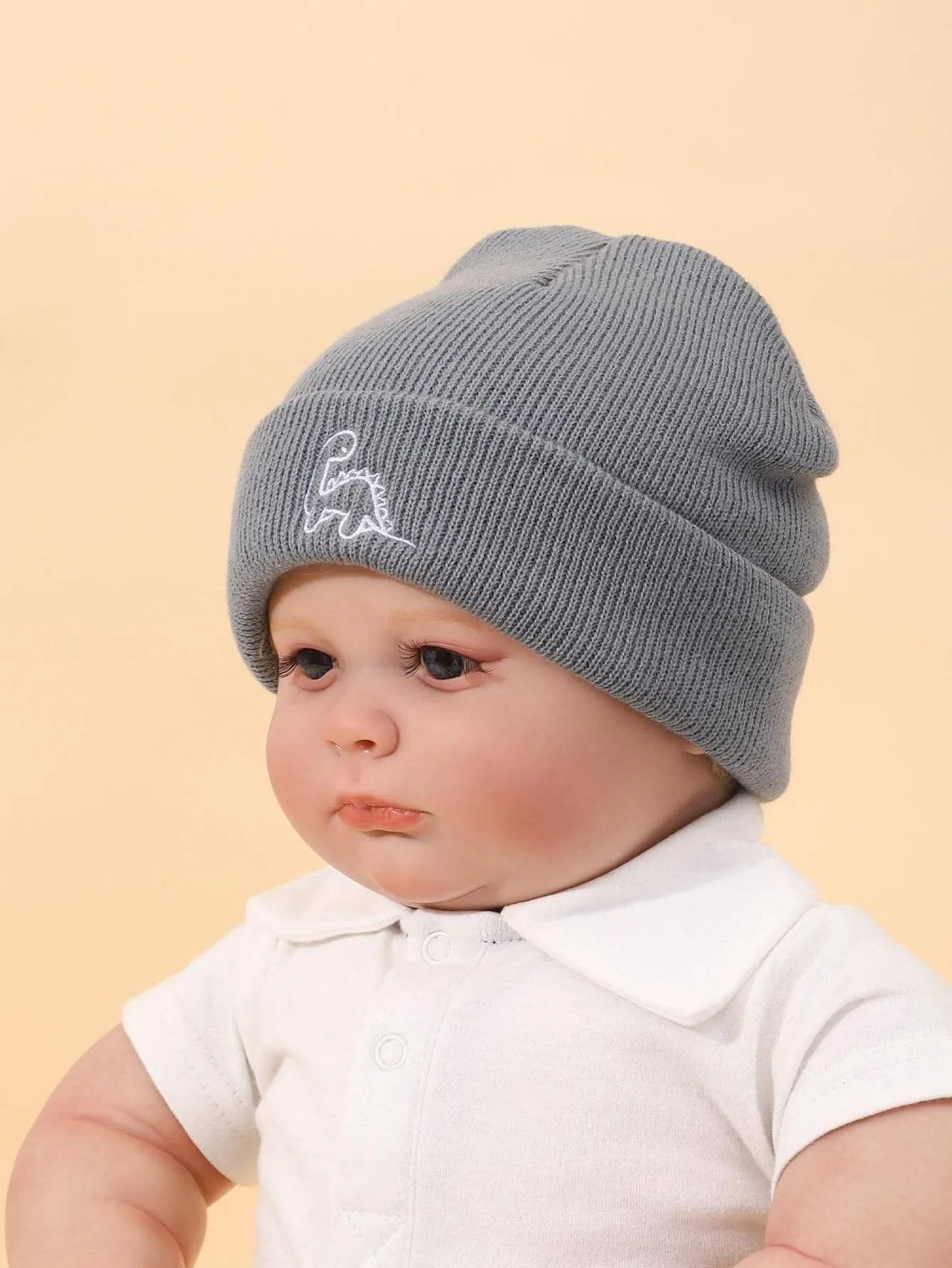 SHEIN 3pcs Baby Dinosaur Embroidered Knit Beanie
