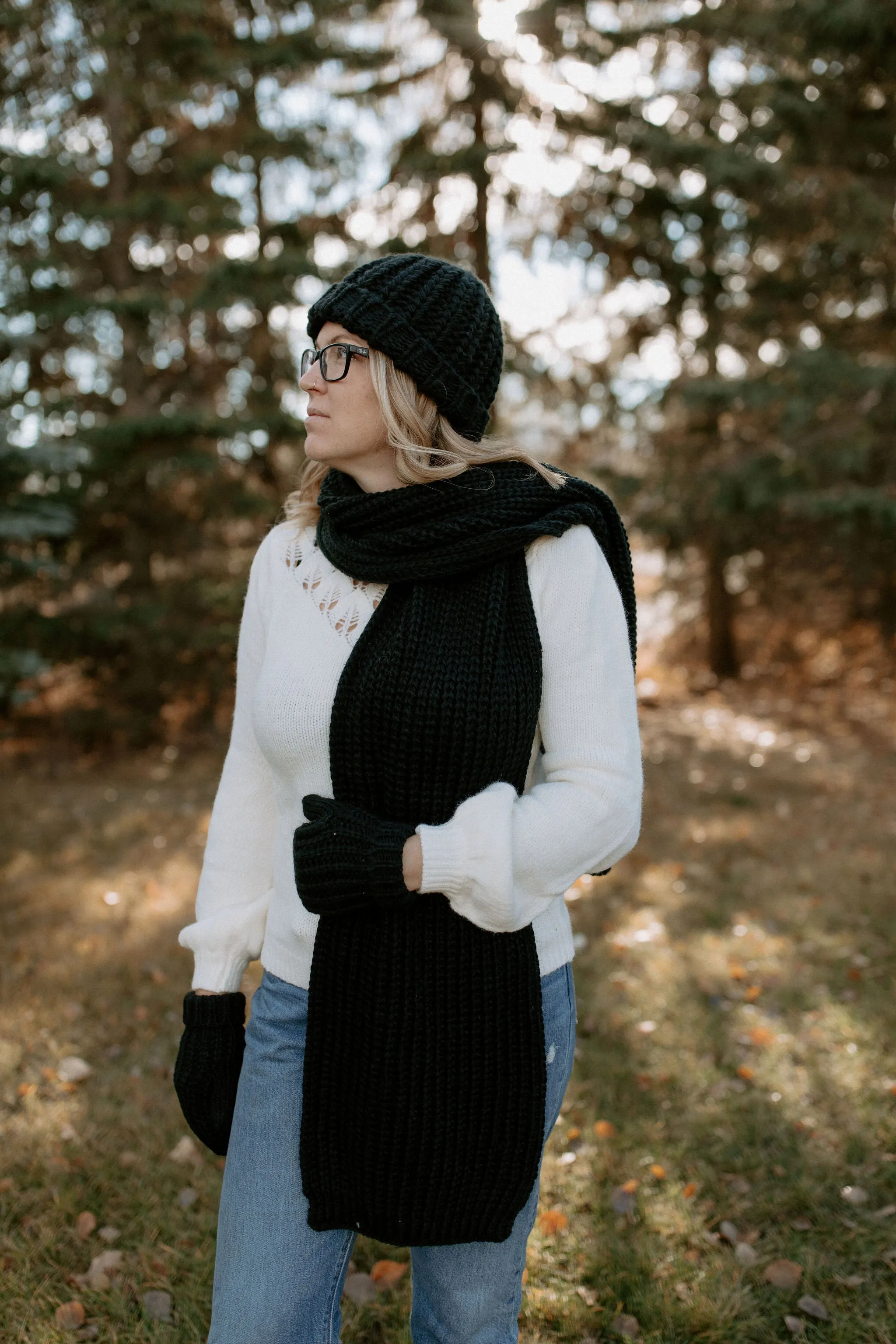 The Montana Chunky Knit Scarf - Black